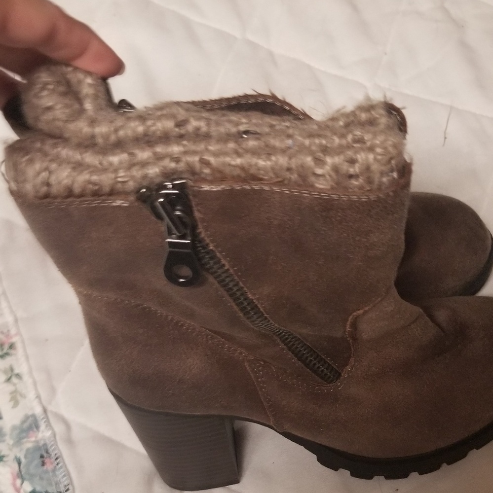 Woman's Boots